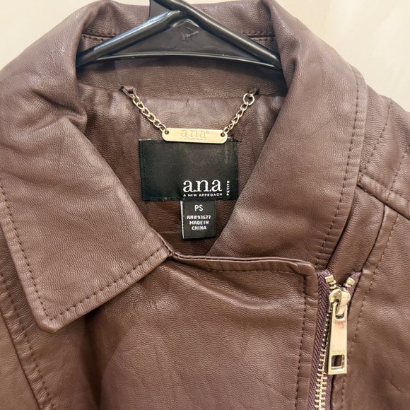 Pre-Owned A.n.a. New Approach Women's Size Petite Small Faux Leather Jacket - Picture 3 of 4